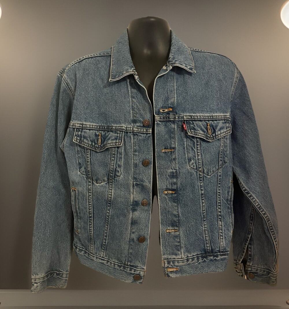 VTG 90s Levi's Classic Trucker Jean Jacket Red Tab Medium Wash Small S/M